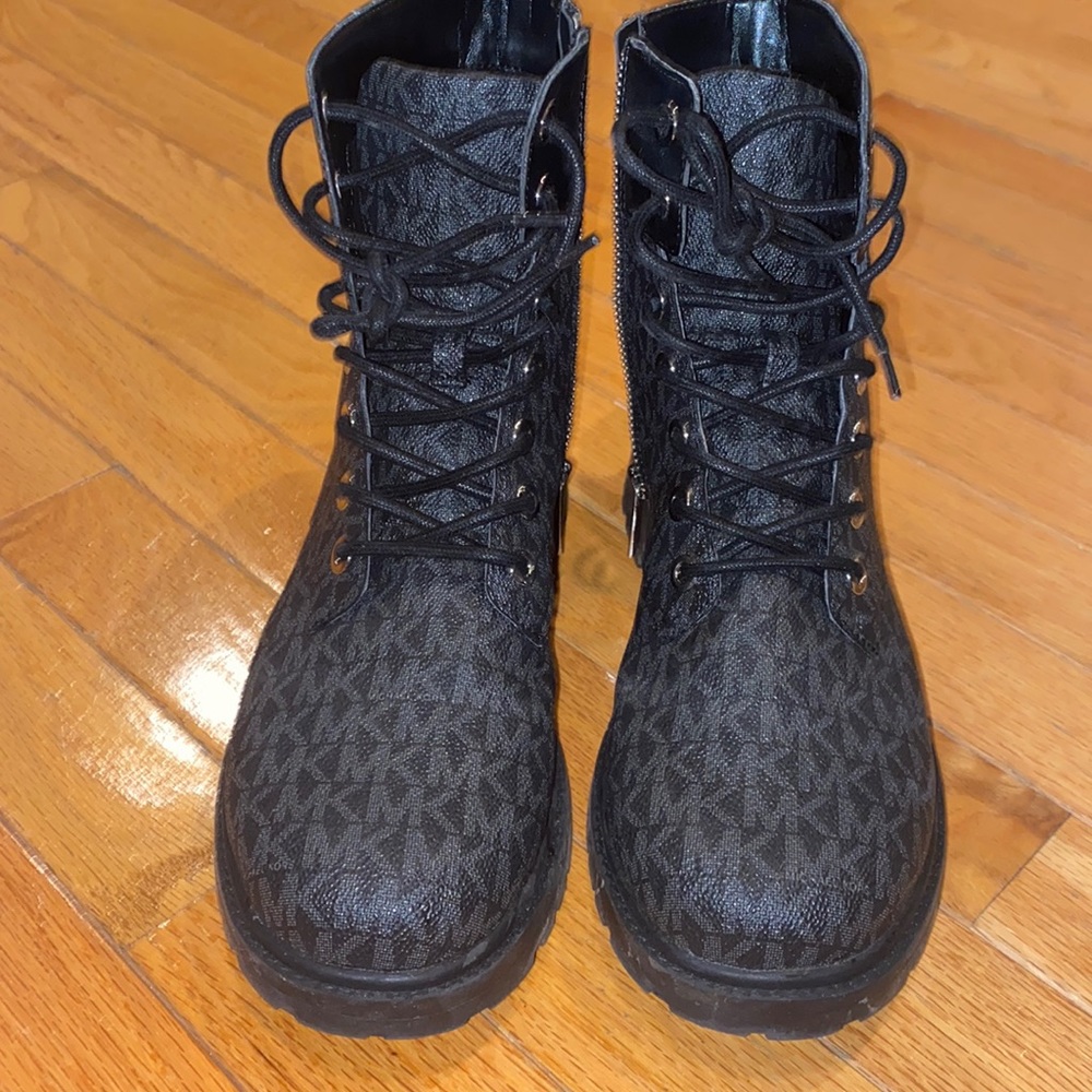 MK combat boots